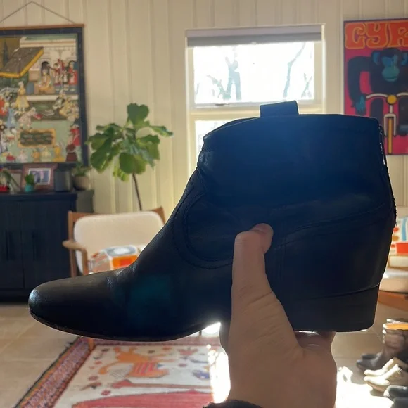 Frye Black leather Ankle Booties with lift insole. Size 7. Like new condition - Picture 9 of 9